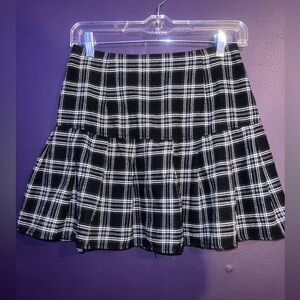 black and white plaid pleated skirt